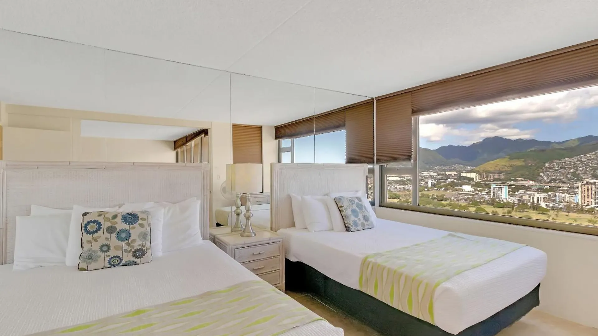 דירות הונולולו Incredible Panoramic Views, Full Kitchen And Free Parking